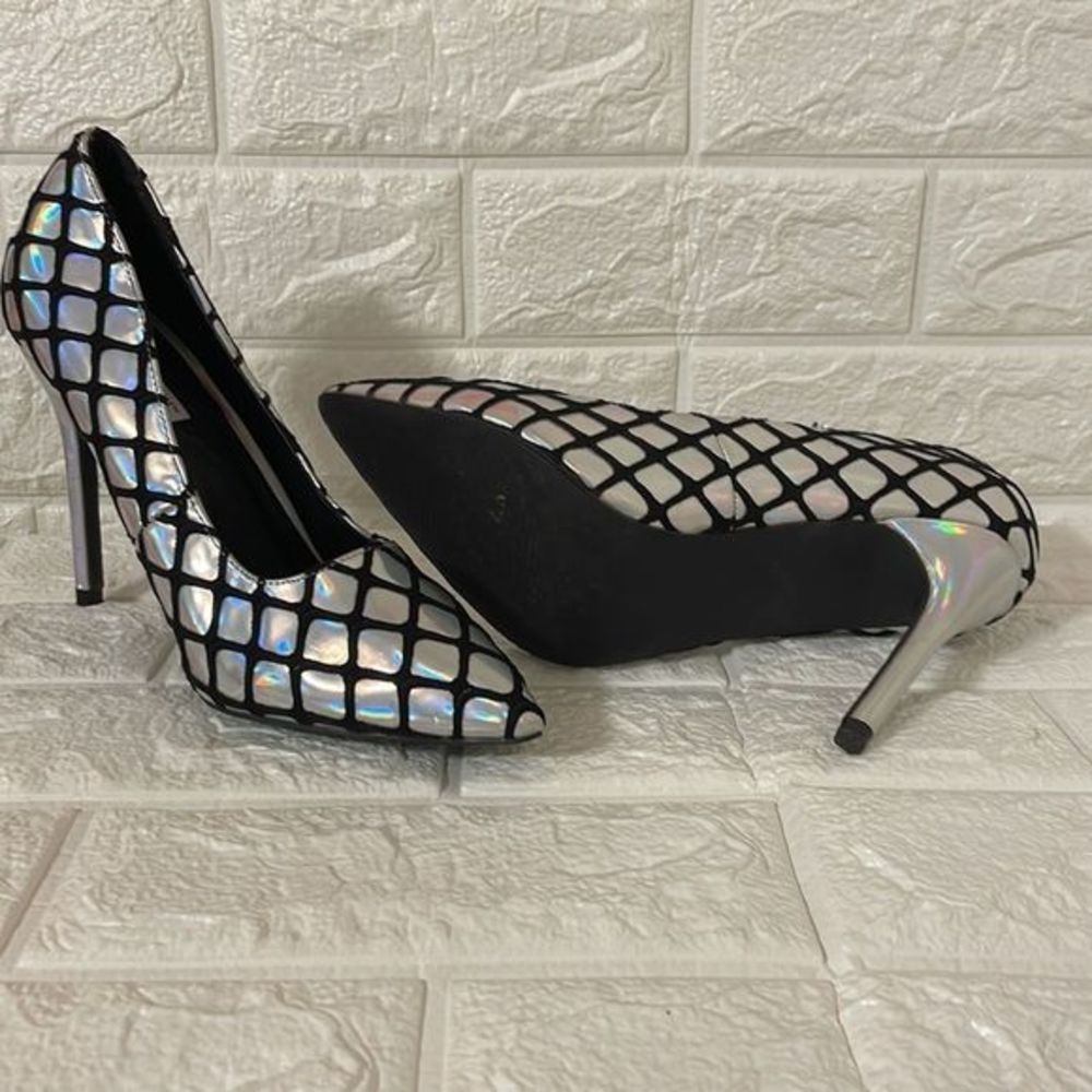 Cape ROBBIN heel shoes silver and black size 7.5.  Stunning. - Picture 4 of 10
